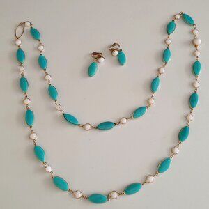 MOD POP DEW DROP LAYER NECKLACE EARRINGS COSTUME JEWELRY HONG KONG PLASTIC